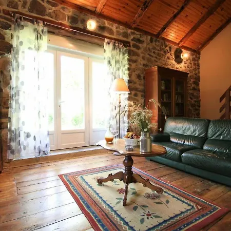 Casa vacanze Saint-front, 2 Pièces, 6 Personnes - Fr-1-582-291