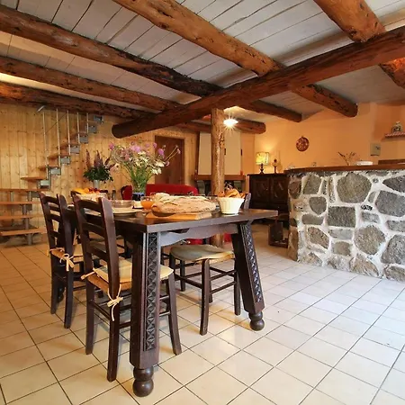 Location Authentique Avec Cheminee Et Toit De Chaume, Proche Nature Et Activites A St-front - Fr-1-582-291 *