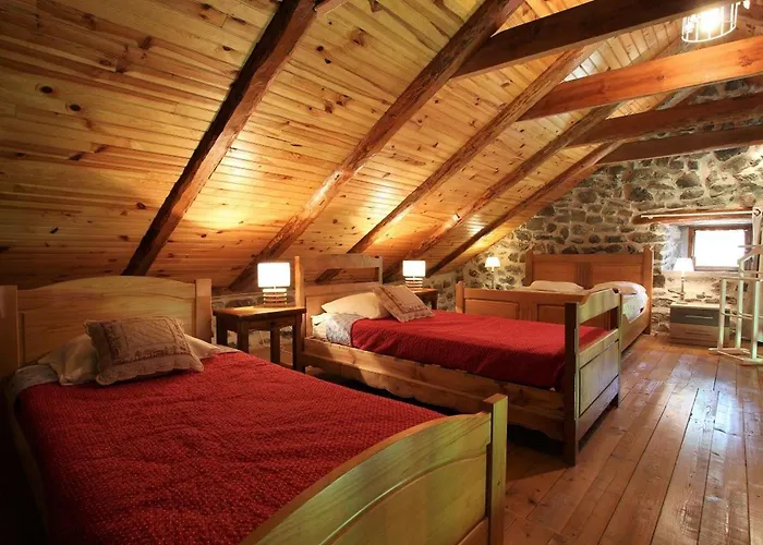 Location Authentique Avec Cheminee Et Toit De Chaume, Proche Nature Et Activites A St-front - Fr-1-582-291 Holiday home *